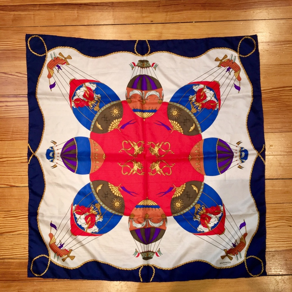 Hermés Scarf